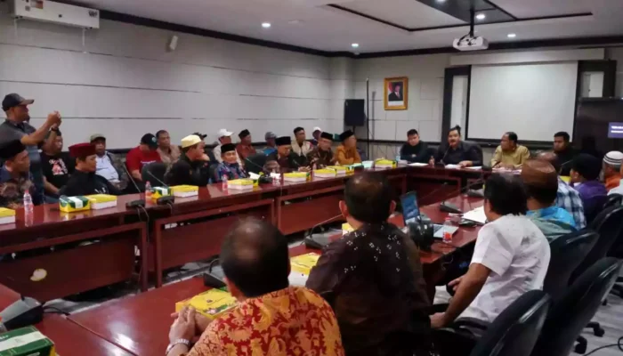 RDP Terkait Pemberhentian RT di Cipadu: DPRD Dorong Lurah Hormati Proses Demokrasi