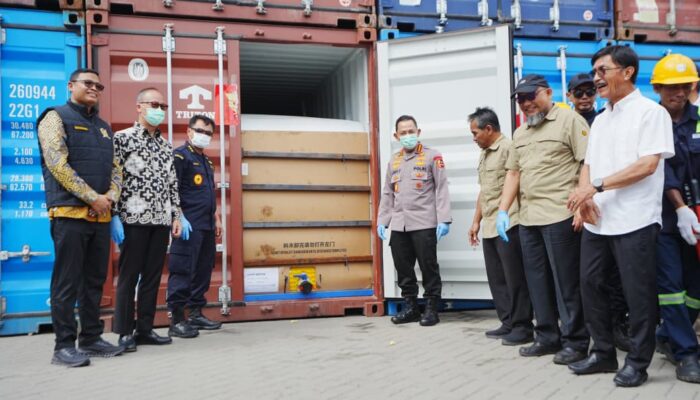 87 Kontainer Fatty Matter Disita, Kapolri: Diduga Menghindari Bea Keluar dan Pajak