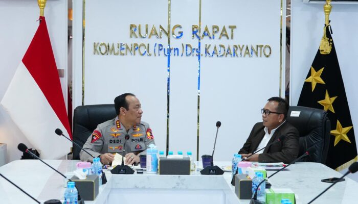 Wakapolri Terima Penghargaan Bergengsi, Reformasi Polri Tuai Apresiasi Akademik