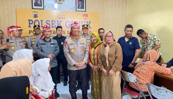Wakapolri Pimpin Aksi Sosial Akpol 90 di Demak, Warga Terharu