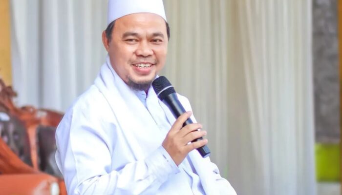 Hindari Kekerasan dan Percaya kepada Polri, Pesan Damai KH Hafidz Gunawan