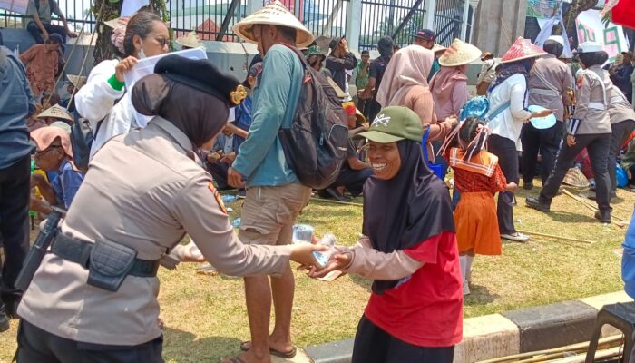Polisi Jadi Sahabat Rakyat di Hari Tani Nasional