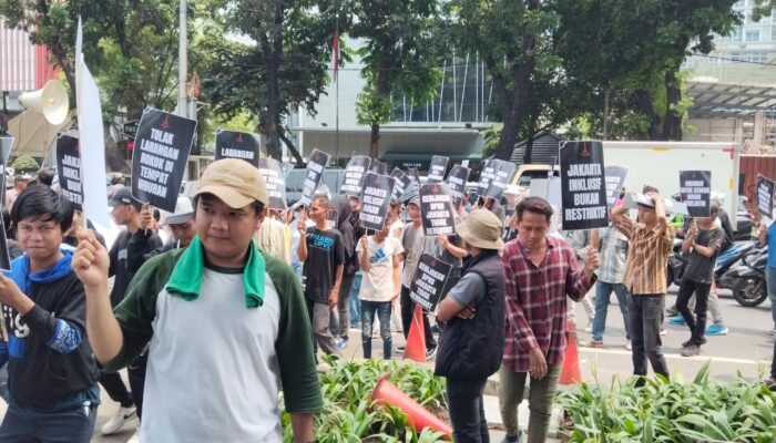 Ratusan Massa Geruduk DPRD DKI: Lindungi Industri Hiburan dari Regulasi Salah Kaprah!