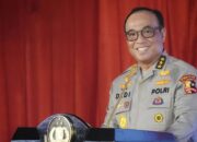 Teladan Kepemimpinan Publik, Komjen Dedi Prasetyo Dapat Penghargaan dari FH UB