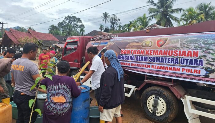 Warga Tapteng Apresiasi Kepedulian Baintelkam Polri Bantu Krisis Air Pasca Bencana