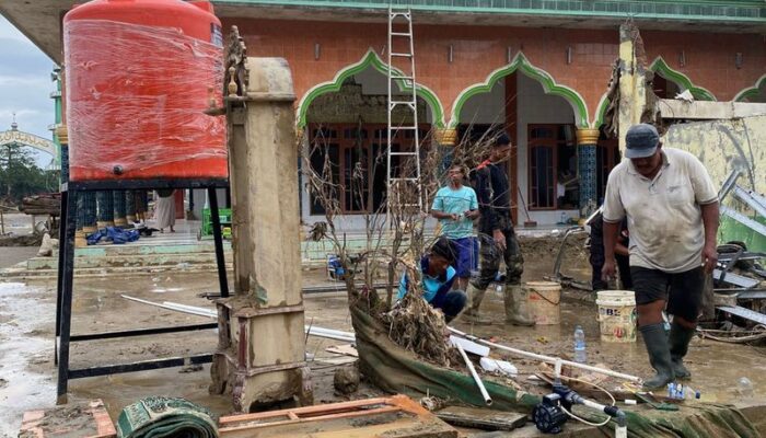 Polri Bangun Sarana Air Bersih untuk Masjid dan Desa di Aceh Tamiang