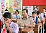 Presiden Prabowo Cek Kualitas Pelaksanaan MBG di SMPN 111 Jakarta