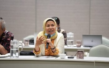 Tri Mumpuni Saat Rapat Gugus Tugas Nasional Revolusi Mental